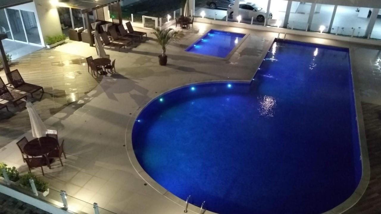 Apartamento Frente Para A Piscina A Uma Quadra Da Praia Флорианополис Экстерьер фото