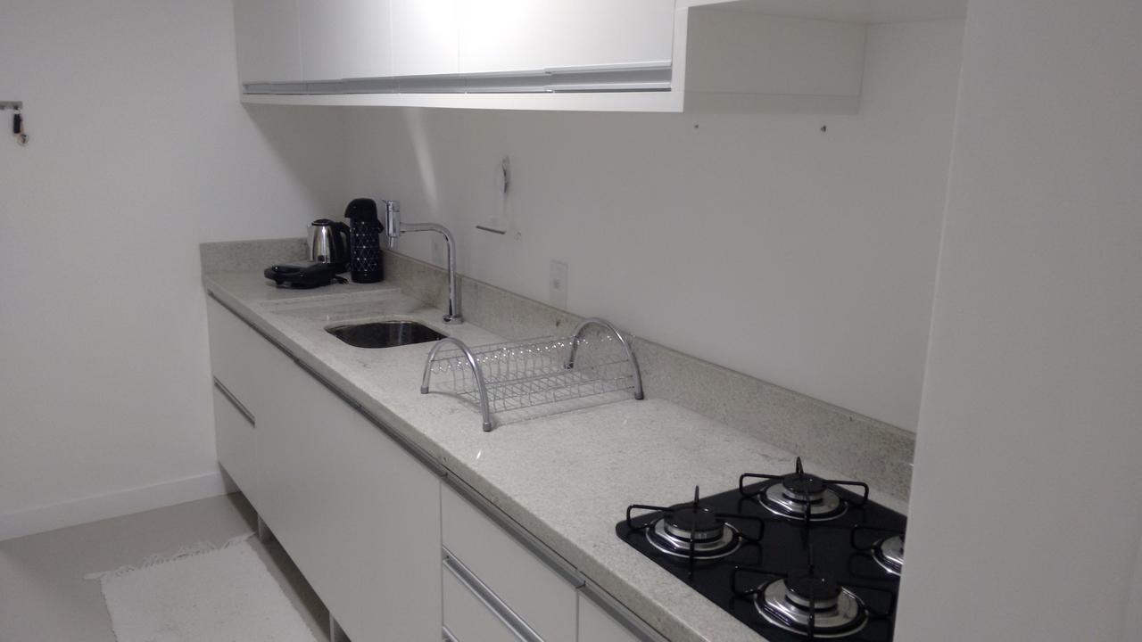 Apartamento Frente Para A Piscina A Uma Quadra Da Praia Флорианополис Экстерьер фото