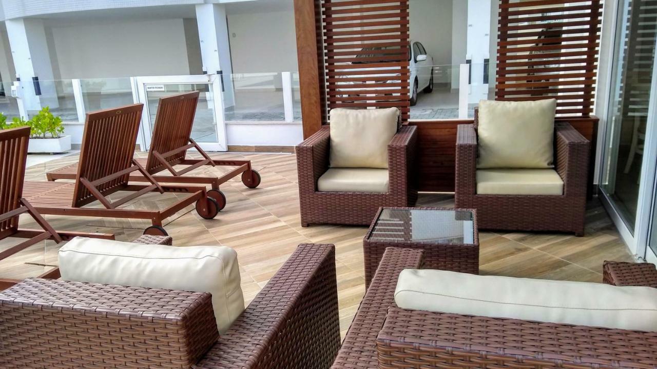 Apartamento Frente Para A Piscina A Uma Quadra Da Praia Флорианополис Экстерьер фото